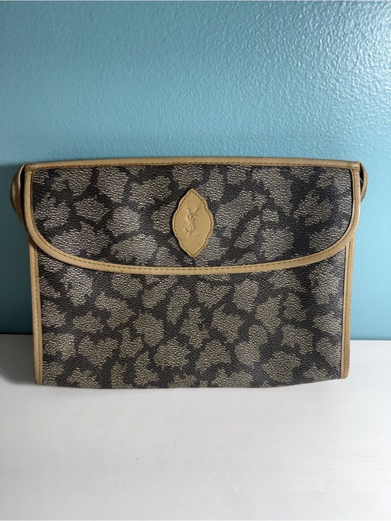 Yves Saint Laurent Handbags - Vintage YSL Yves Saint Laurent Giraffe clutch